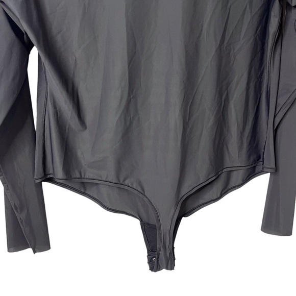 Skims Essential Long Sleeve Scoop Neck Black Size 4X Thong Lightweight Raw Cut - Picture 6 of 10